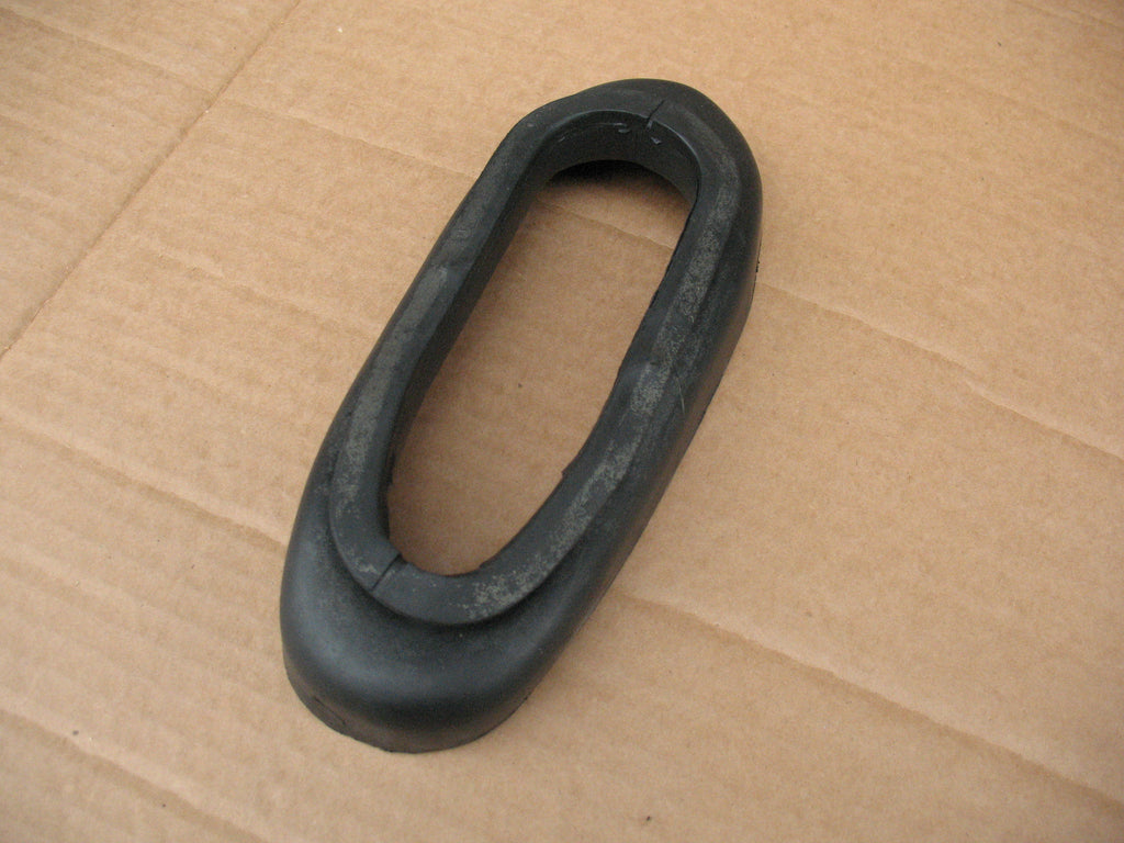 312211 Seal, Exhaust 9.5HP OMC good used
